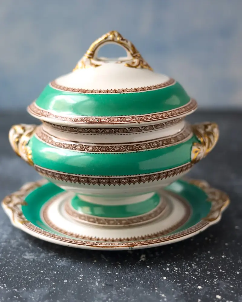 Salsiera con Coperchio e Piattino - Verde Smeraldo e Oro - Bone China - Metà 1800