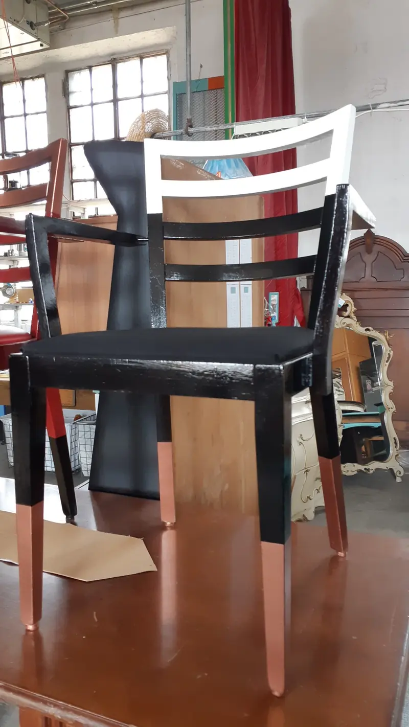 Sedia con braccioli