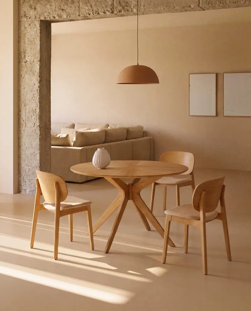 Sedia Ludara in impiallacciato di rovere e ciniglia beige