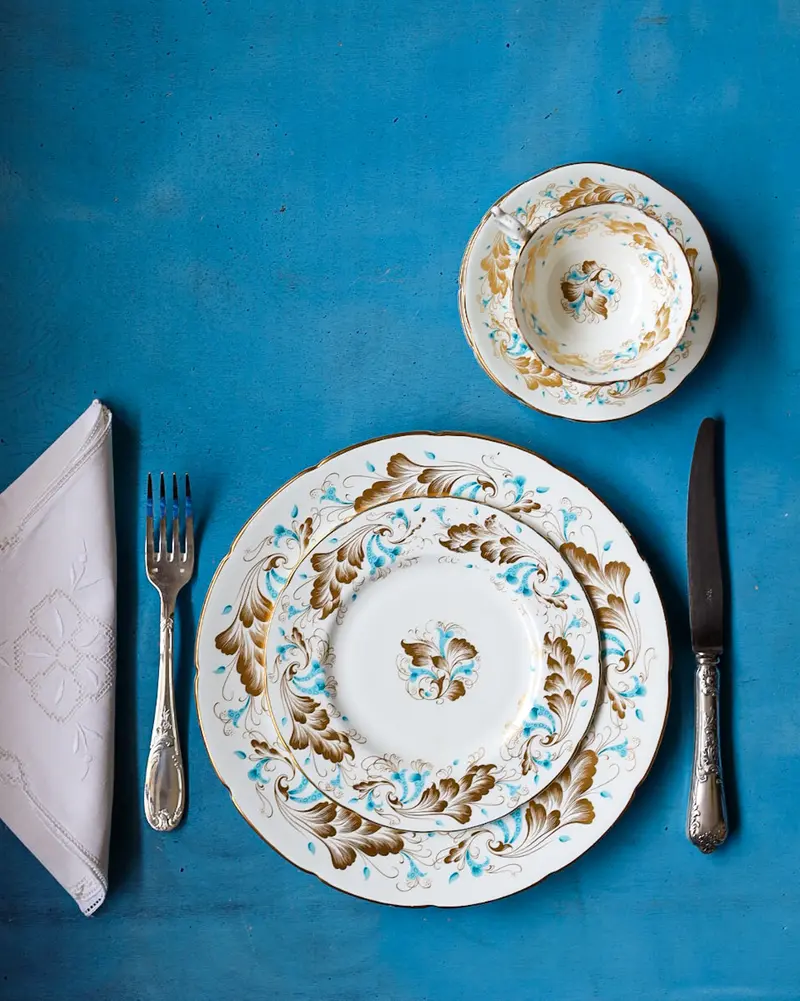 Servizio di piatti con tazze Coalport decoro Strange Orchid