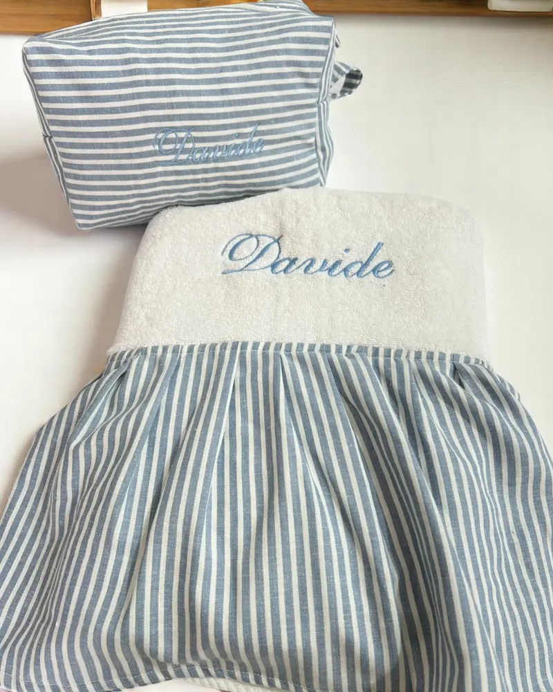 SET BEAUTY + TELO BAGNO BIANCO CON RICAMO PERSONALIZZATO