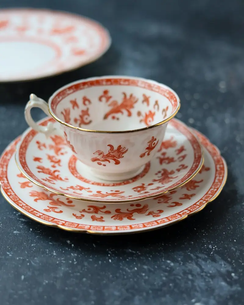 Set di 4 Trio The Foley China - Decoro Orientale Rosso Ferro - Bone China - Inghilterra, Fine 1800/Inizi 1900