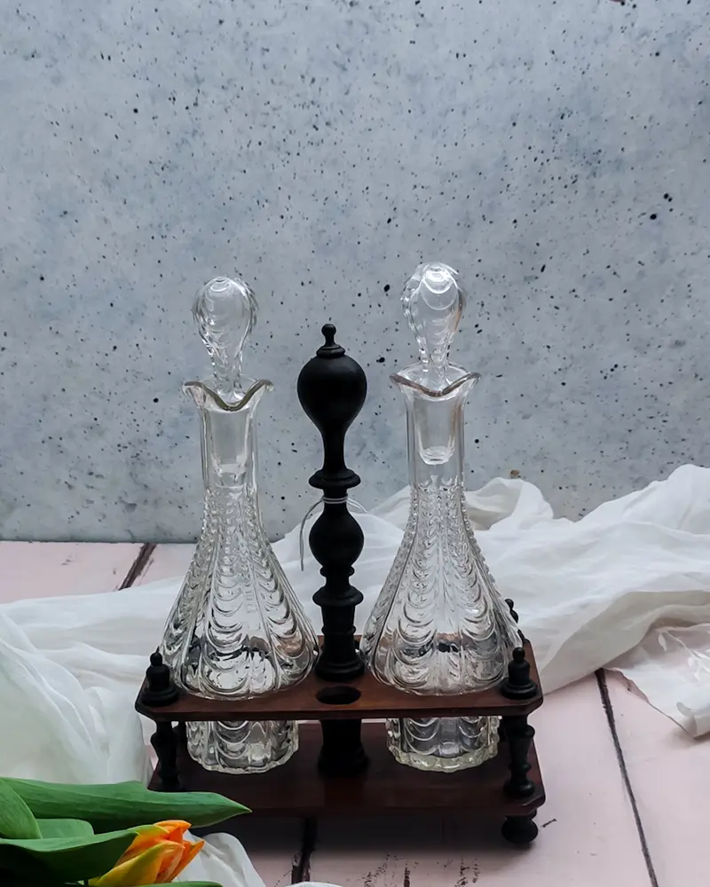 Set olio ed aceto in vetro soffiato base legno