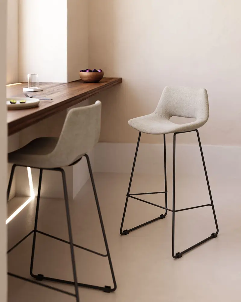 Sgabello Zahara beige e acciaio finitura nera altezza 76 cm