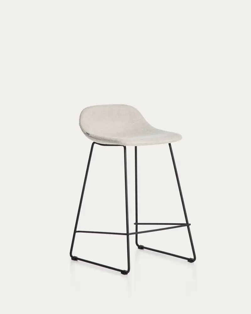 Sgabello Zahara in ciniglia beige con gambe in acciaio rifinito in nero 65 cm FSC 100%