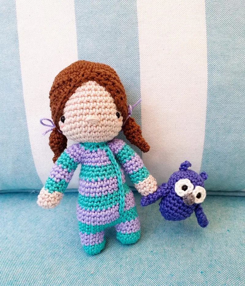 Sleepy Jenny amigurumi doll crochet pattern