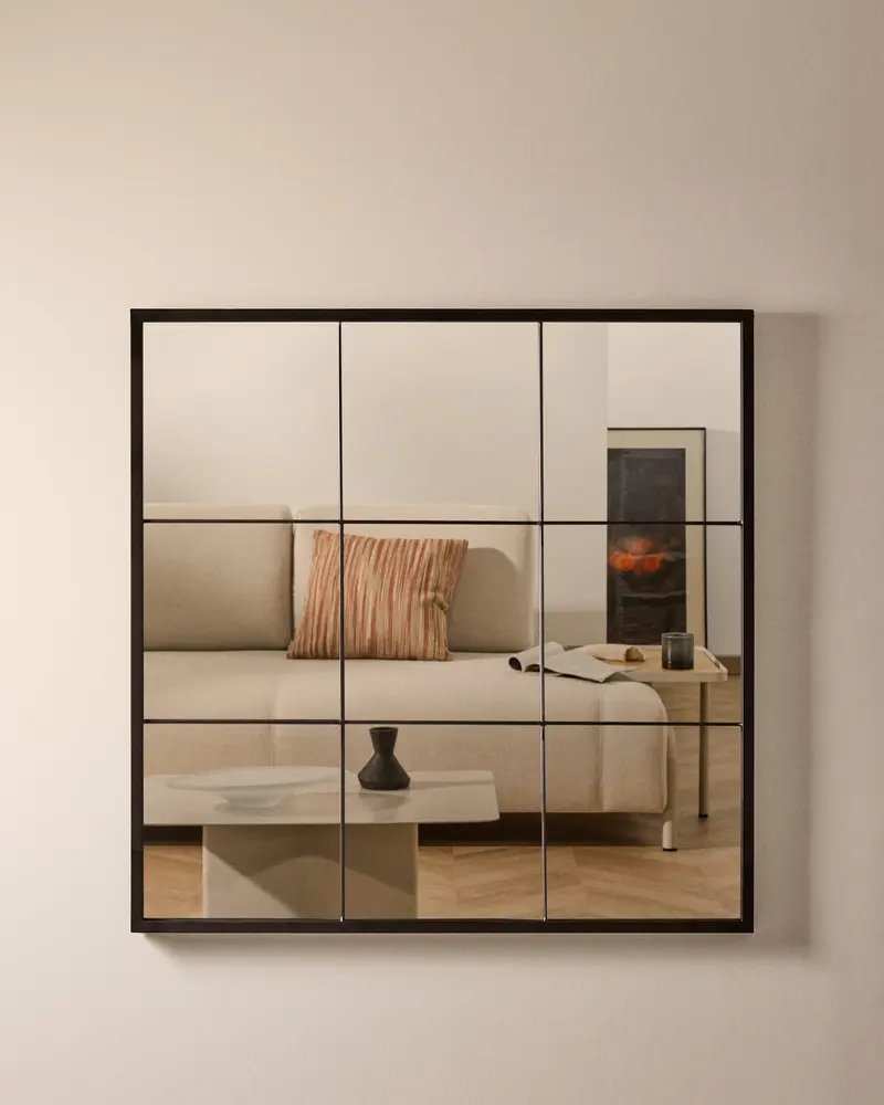 Specchio da parete Ulrica in metallo nero 80 x 80 cm