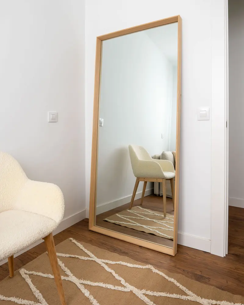 Specchio Nerina 80 x 180 cm con finitura naturale