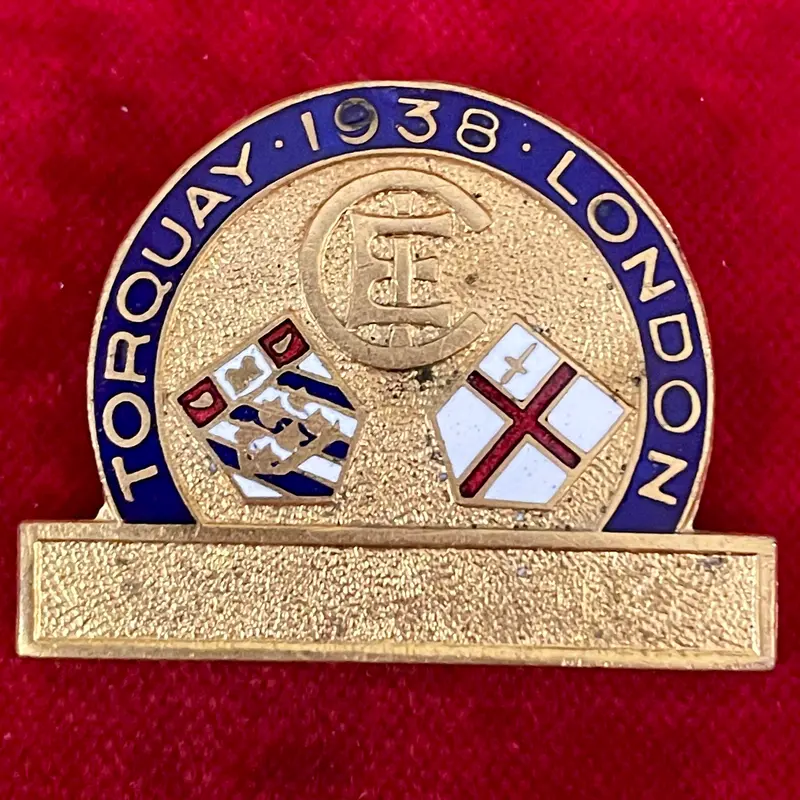 Spilla Massoneria Torquay London smaltata 1938