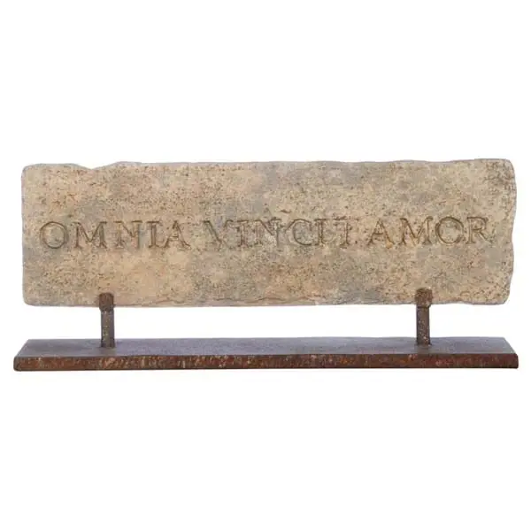 Stele Decorativa “Omnia Vincit Amor”
