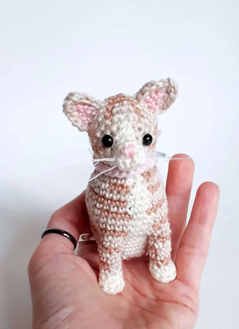 Tabby cat crochet pattern