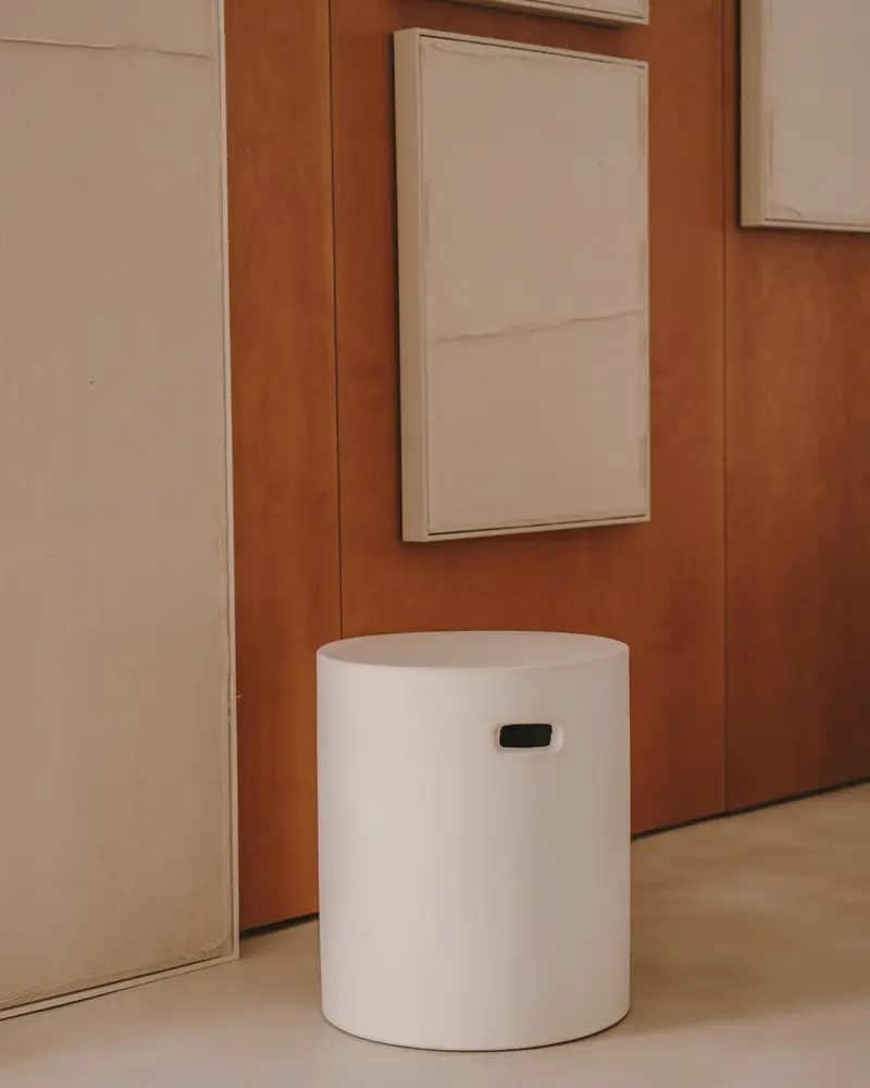 Tavolino Aiguablava in cemento bianco Ø 37 cm