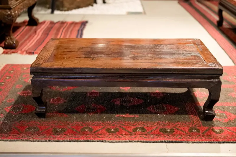 Tavolino Basso Orientale in Olmo Laccato - Antiquariato Cinese