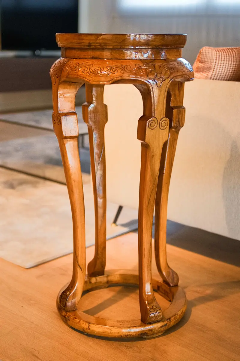 Tavolino Cinese / Portavaso in legno massello di pino laccato
