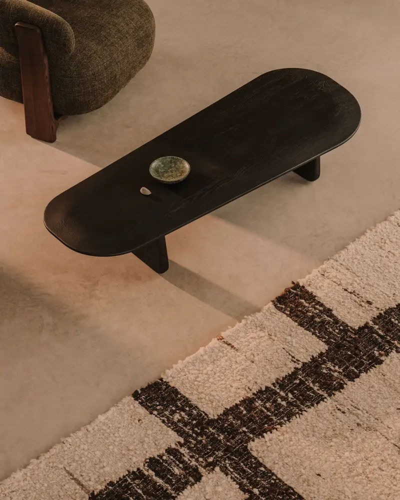 Tavolino salotto Pirita di legno massello di rovere con finitura nero 146 x 56,5 cm