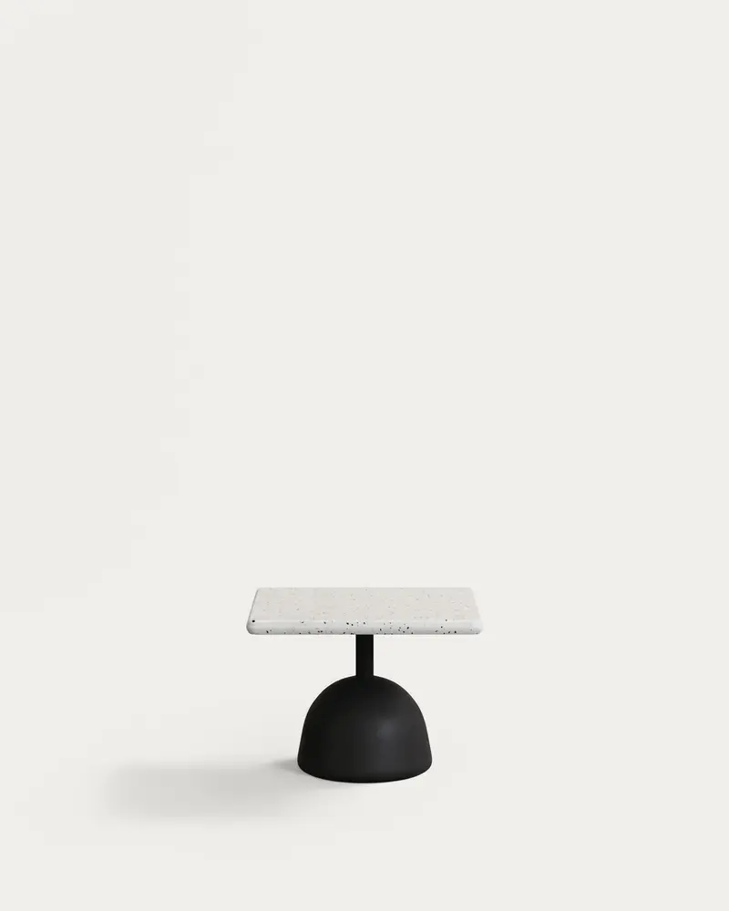 Tavolino Saura con piano in terrazzo bianco e base in cemento nero 48x48x35 cm