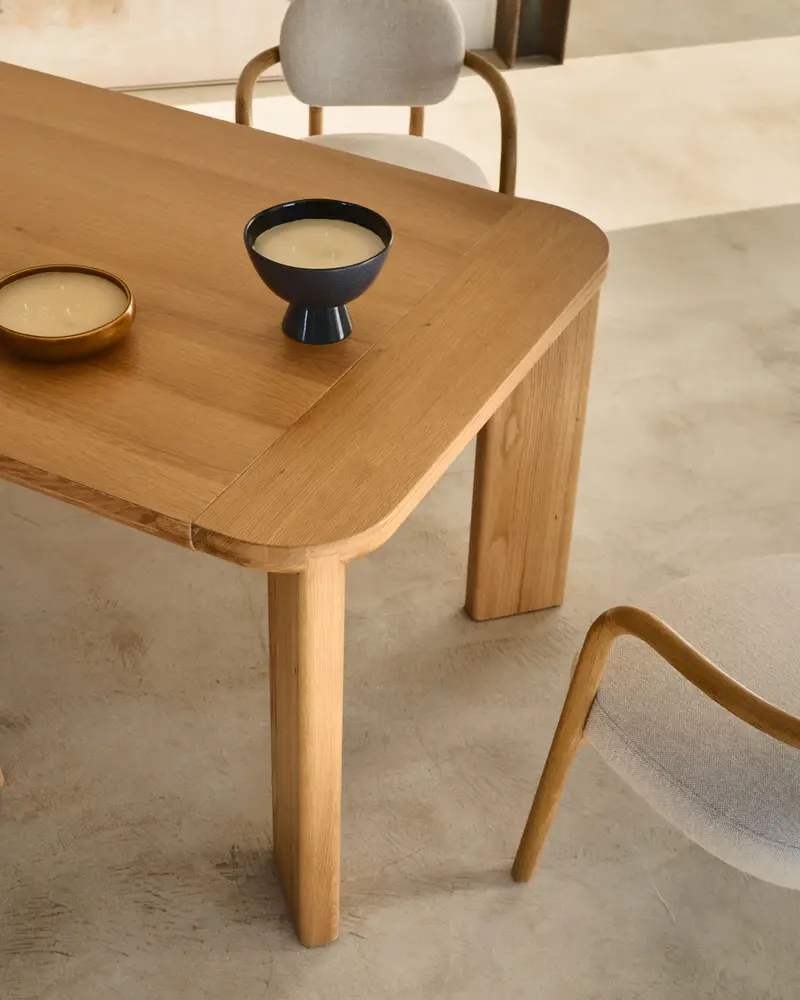 Tavolo allungabile Jondal in legno massiccio e impiallacciatura in rovere 200 (280) cm