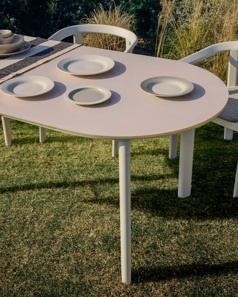 Tavolo ovale Erice in alluminio e vetro temperato écru 230 x 100 cm