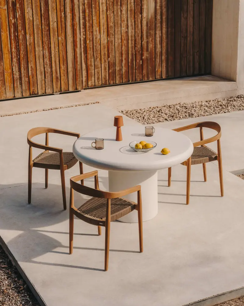 Tavolo rotondo Addaia in cemento bianco Ø 140 cm