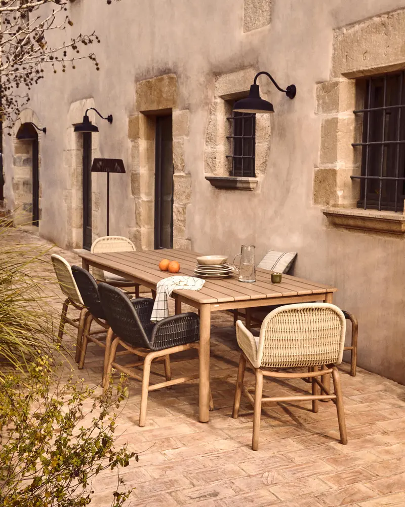 Tavolo Sori in legno massiccio di acacia FSC 100% 240 x 100 cm