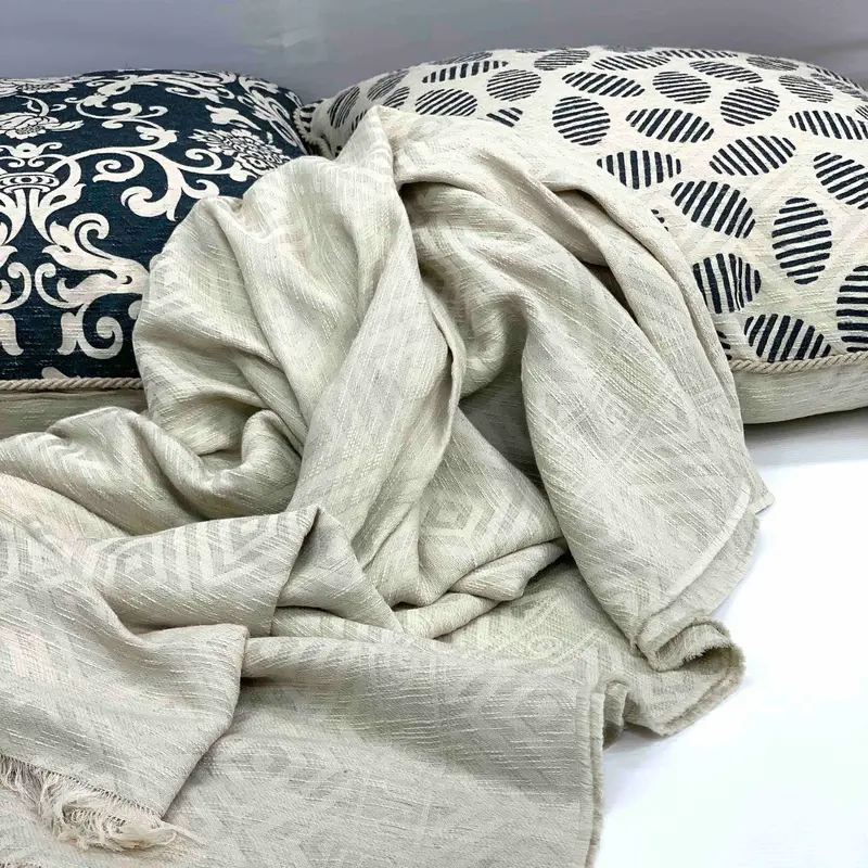 Telo Copridivano in lino e cotone Jacquard geometrico colore ecru Cod 508