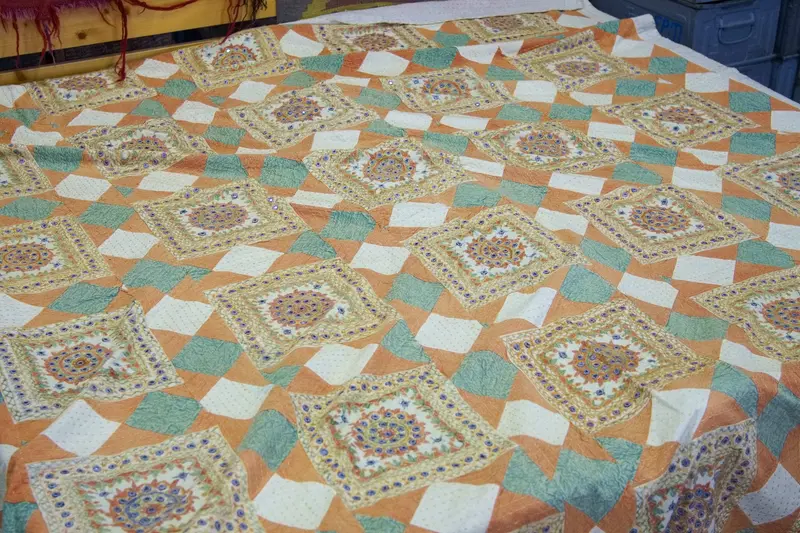 Telo Indiano in cotone ricamato multicolore - Stile etnico con specchietti