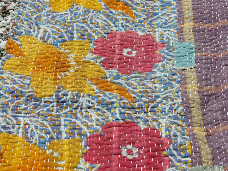 Vecchio tessuto Indiano patchwork cod.VTI3