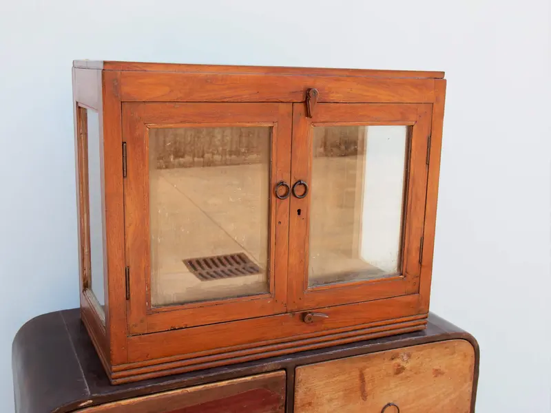 vetrinetta , mobile basso , comodino o mobile da appendere , pensile in teak kg35